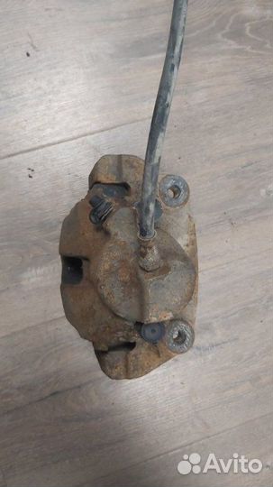 Суппорт тормозной передний левый Bmw X5 E53 3.0D