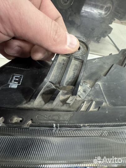 Фара левая Mitsubishi Outlander XL Галоген