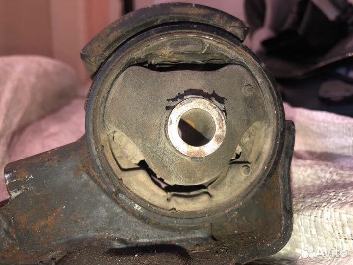 Подушка двигателя Toyota Corolla Spacio AE115N
