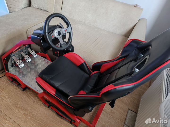 Кокпит для симрейсинга