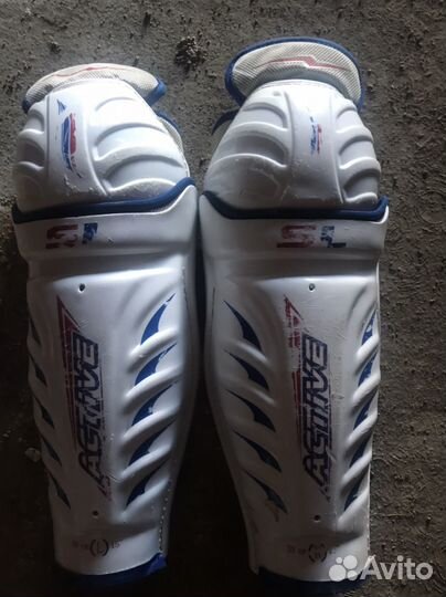Щитки хоккейные