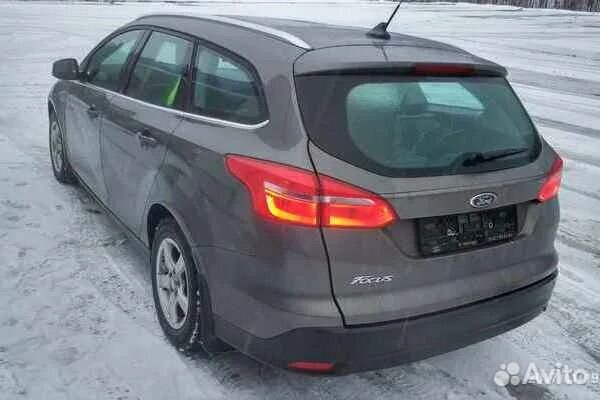 Заднее стекло Ford Focus 3 wagon