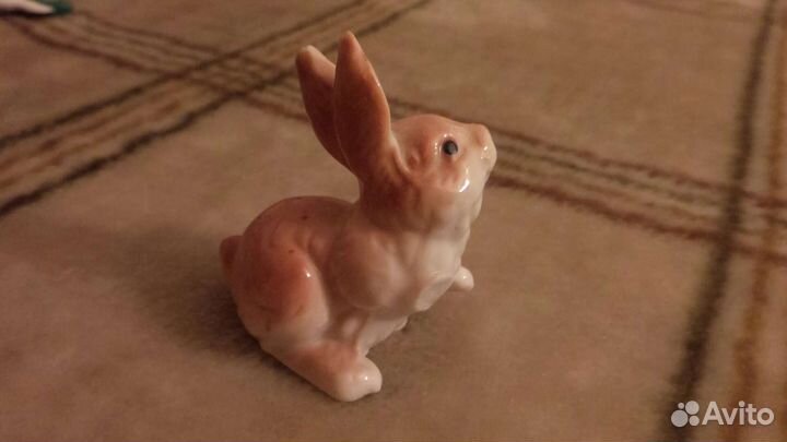 Керамическая статуэтка. Заяц