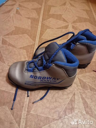 Лыжные ботинки 27размер