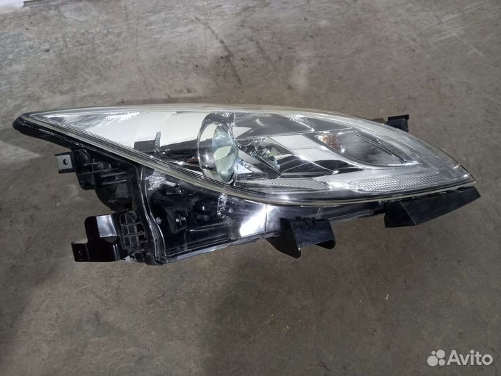 Правая фара Мазда 6 GH ксенон