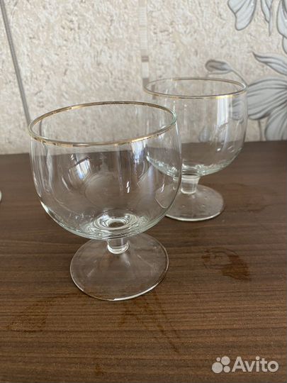 Бокалы разные, кружки, стаканы