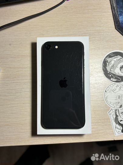 iPhone SE, 64 ГБ