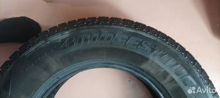 Bridgestone Ice Cruiser 7000 2.25/70 R16