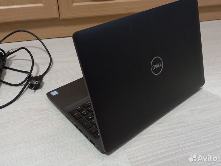 Продаю ноутбук dell