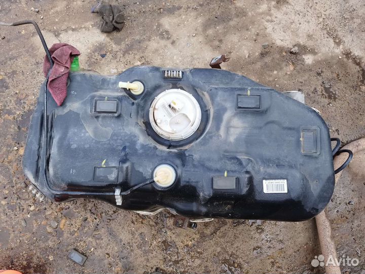 Топливный бак в сборе Opel Corsa D