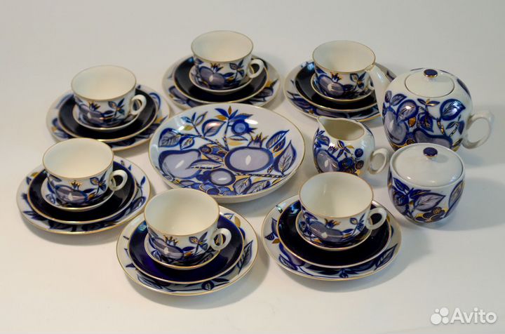 Чайный фарфоровый сервиз 
