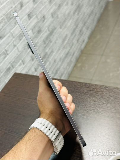 Отличный iPad Pro 11 '2020' 128gb Sim LTE Рст