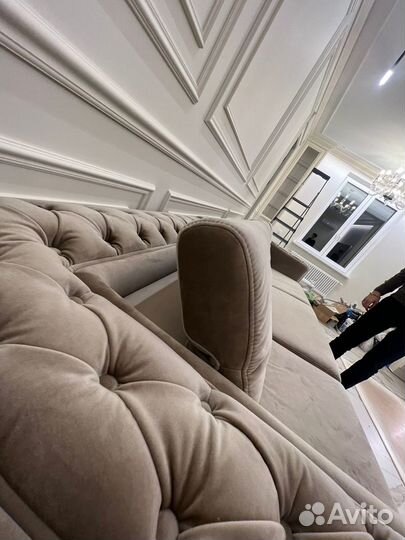 Дизайнерский диван и пуф (торг уместен)