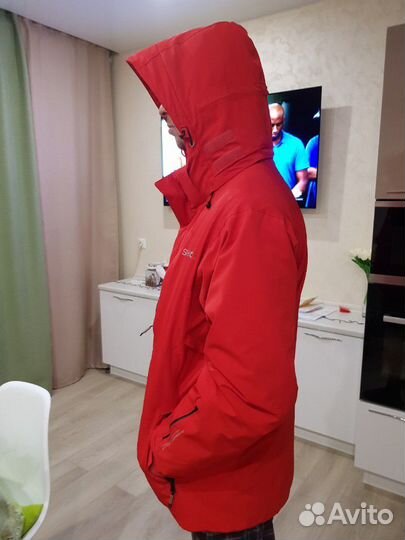 Продам куртку Горнолыжную подойдёт и для повседнев
