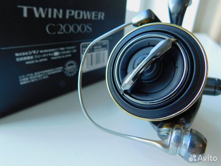 Shimano 20 Twin Power C2000S