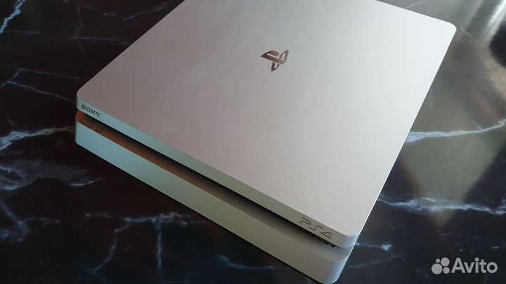 Игровая приставка ps4