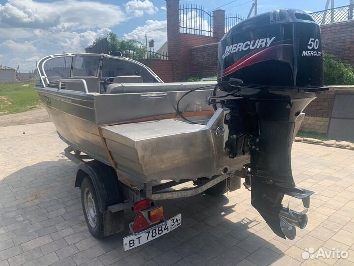 Моторная лодка Quintrex двигатель 50 л.с