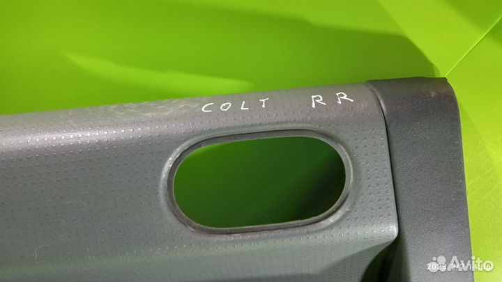 Обшивка двери задней левой Mitsubishi Colt Z34/Z36