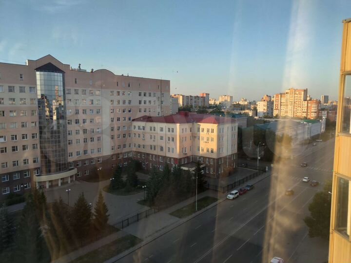 3-к. квартира, 85 м², 10/10 эт.