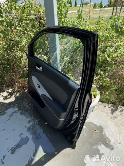 Дверь передняя правая на Хендай Солярис
