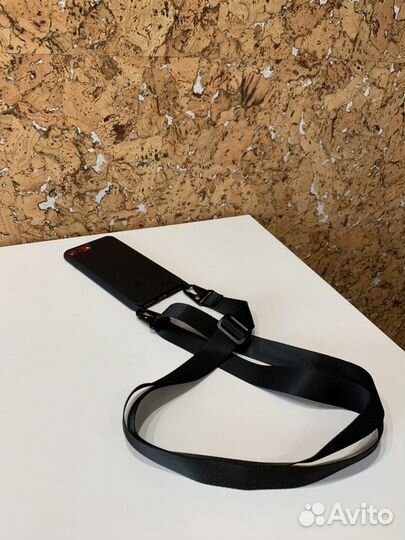 Чехол с ремешком для iPhone / Crossbody case