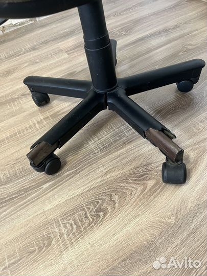 Компьютерное кресло