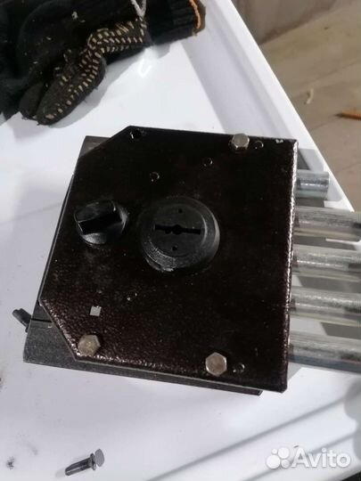 Замок гаражный внутренний с секреткой