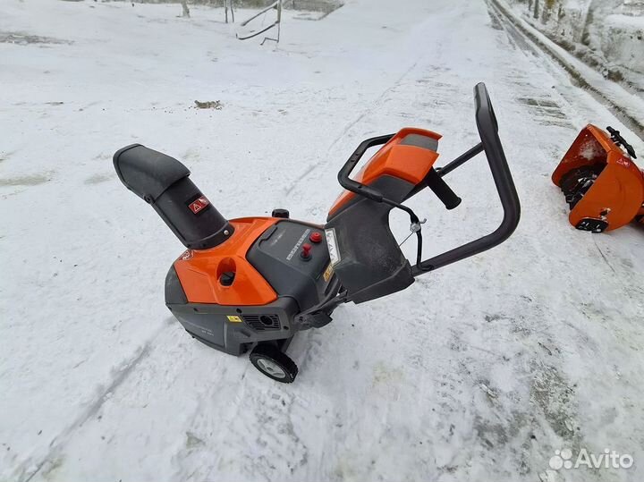 Снегоуборщик Husqvarna ST 151