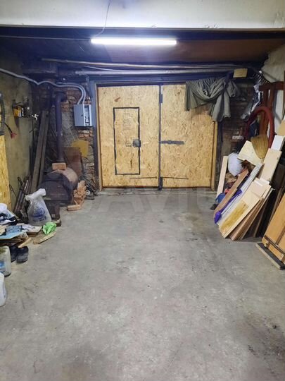 Гараж, > 30 м²