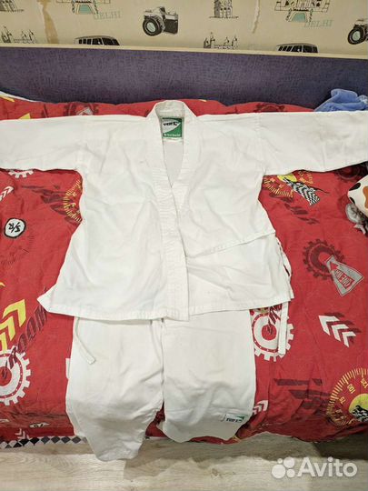 Амуниция для айкидо. Кимоно, тренировочное оружие