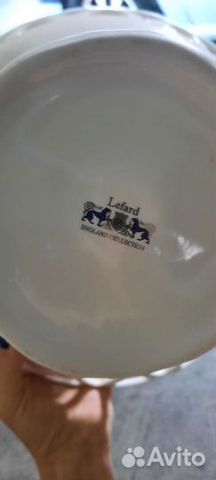 Ваза для фруктов на ножке