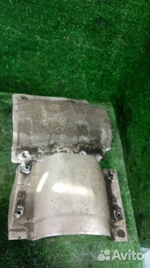 Экран тепловой Renault Logan