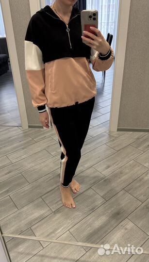 Спортивный костюм