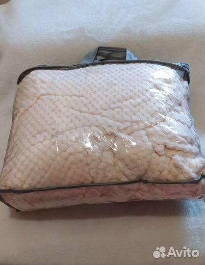 Плед бежевый