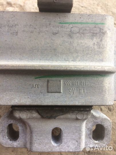 Опора двигателя 1.4 TSI caxa