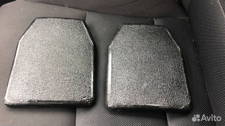 Боковые бронеплиты