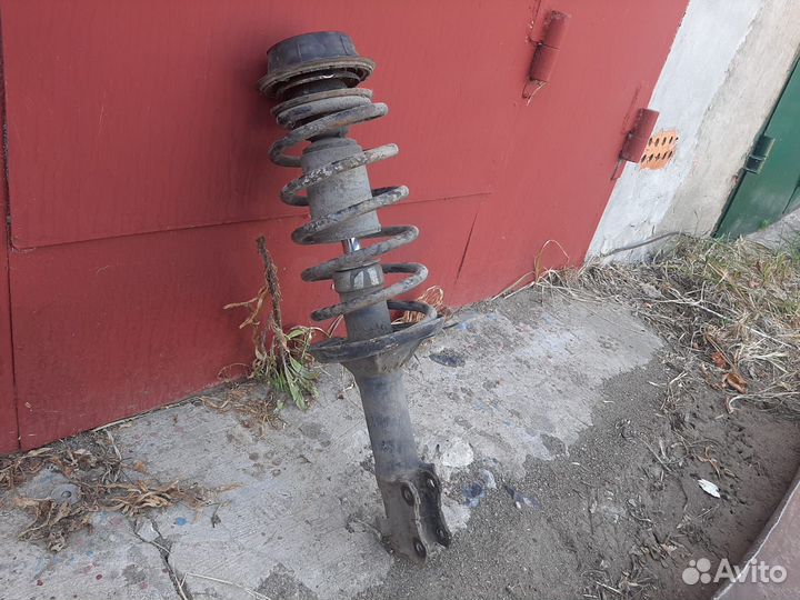 Передние стойки Volkswagen Golf 3, Golf 2, Jetta