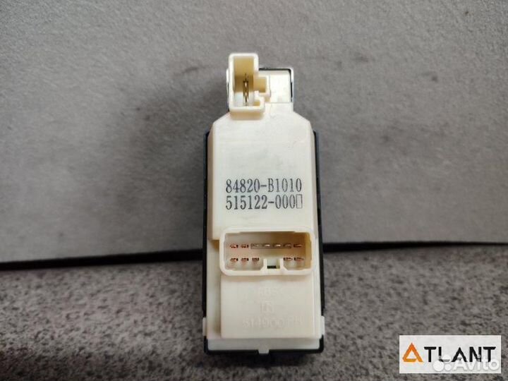 Пульт стеклоподъемника передняя правая toyota pass