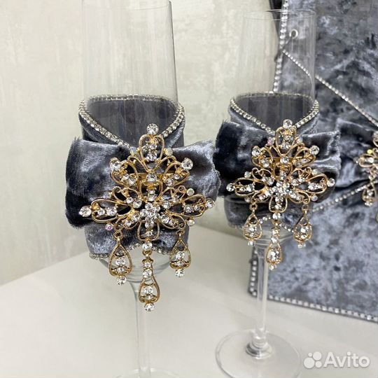 Свадебный набор: бокалы, свечи, книга и др