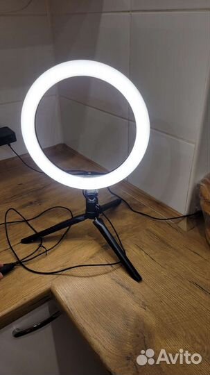 Кольцевая лампа со штативом бу
