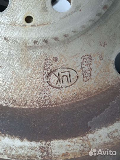 Продам маховик 04E105266 по LUK 415 0768 09