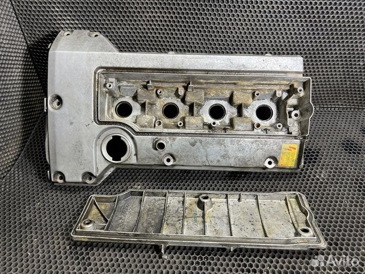 Клапанная крышка Mercedes M111 w210 w163 w203 w208