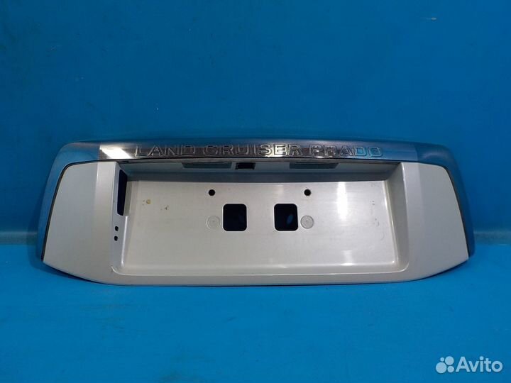 Накладка двери багажника toyota Land Cruiser Prado