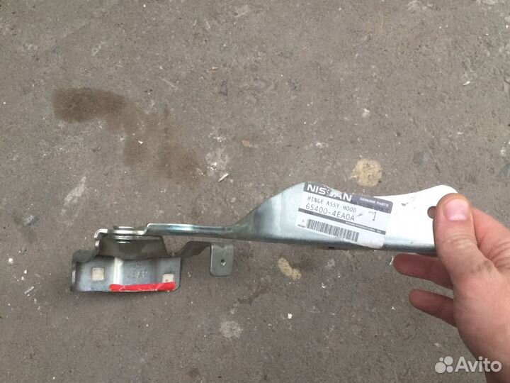 Петля капотаNissan qashqai j11