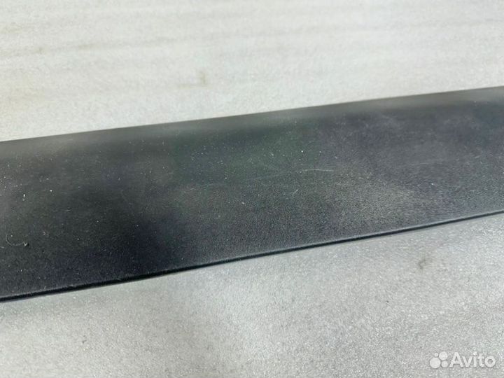 Накладка двери багажника Toyota Rav4 XA50 2019