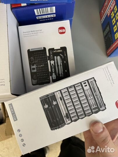 Комплект из четырех наборов отверток