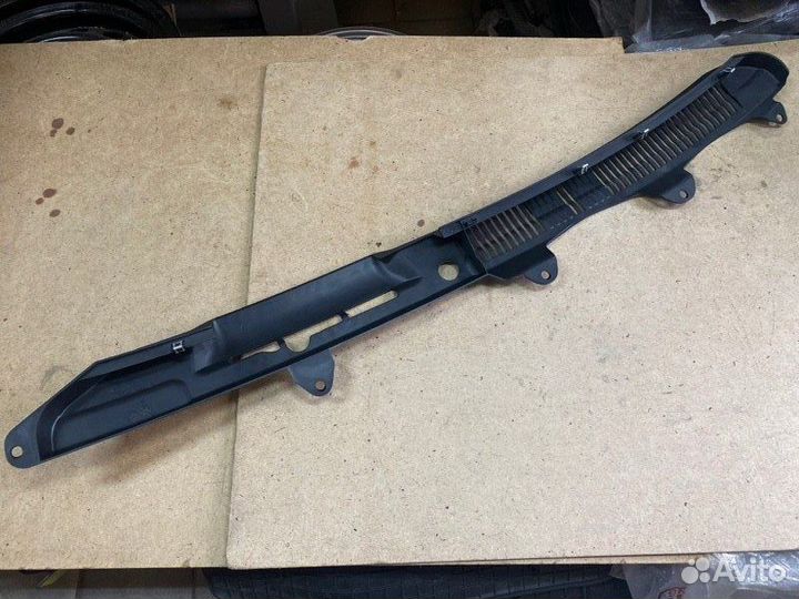 Водосток лобового стекла передний Ford C-Max 2003