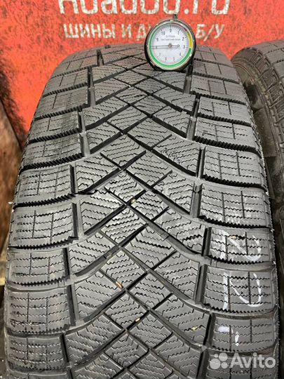 Pirelli Ice Zero 235/55 R19