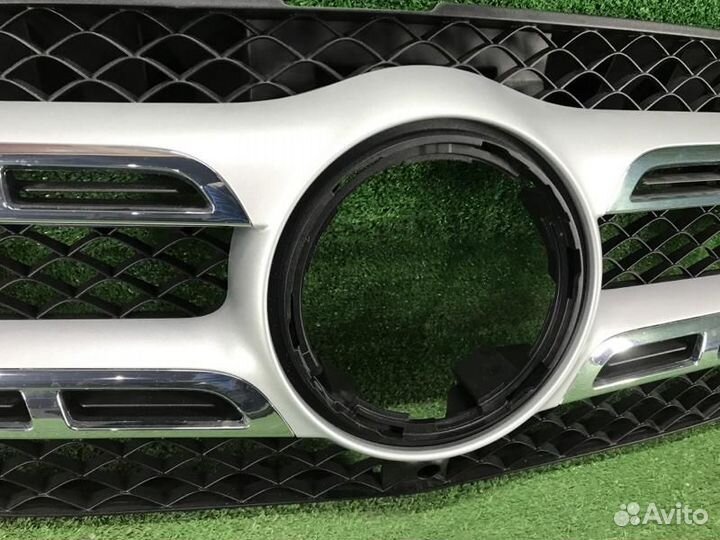 Решетка радиатора Mercedes-Benz GLS-Class