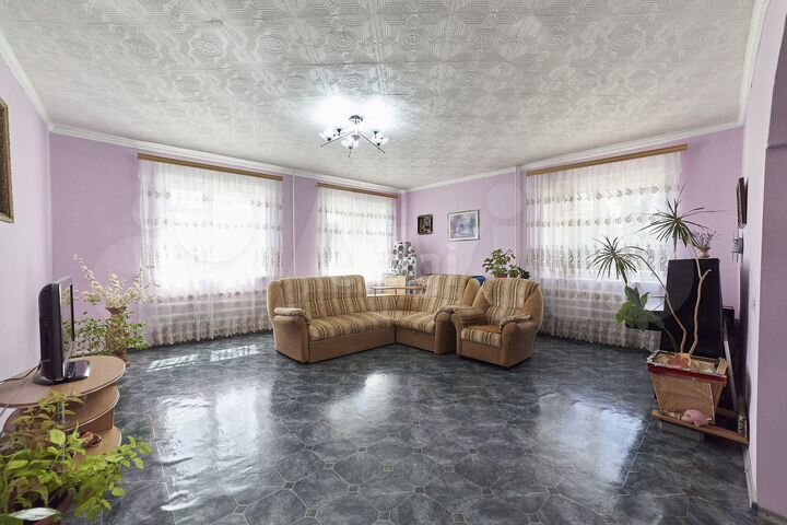 Дом 190,9 м² на участке 10,5 сот.